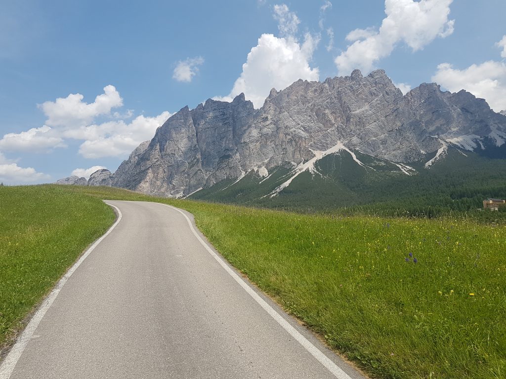 Zdjęcie z rekonesansu. 4 km od startu ciągle asfalt, choć już mocno pod górę.